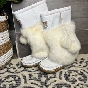 Women's White Winter Boots with rabbit Fur